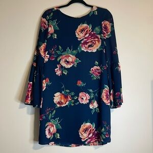 Boutique Women’s long sleeve floral dress